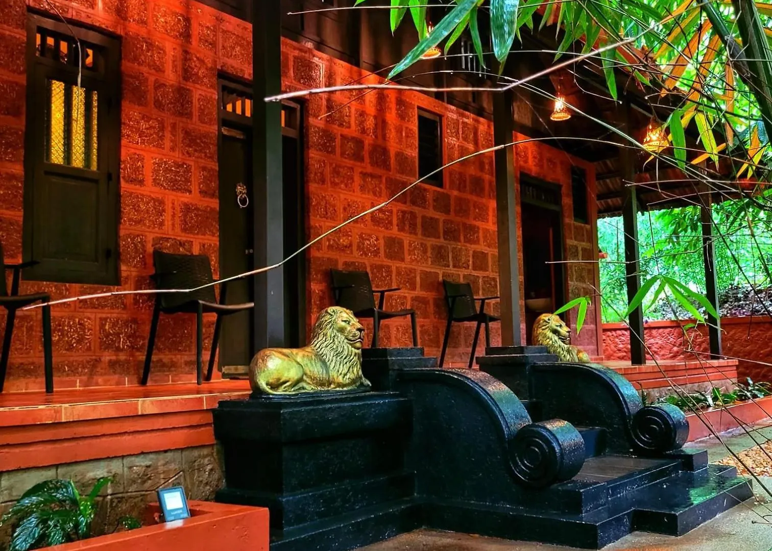 Greens Tree House & Wood House Sultan Bathery Villa